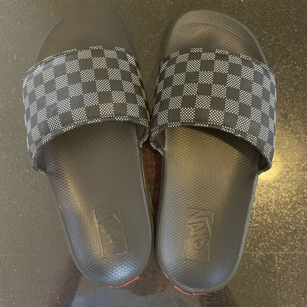 Kids size 5 checkered slide Vans sandals